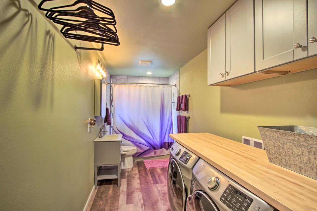 Charming Port Angeles Studio With Deck And Views! Daire Dış mekan fotoğraf